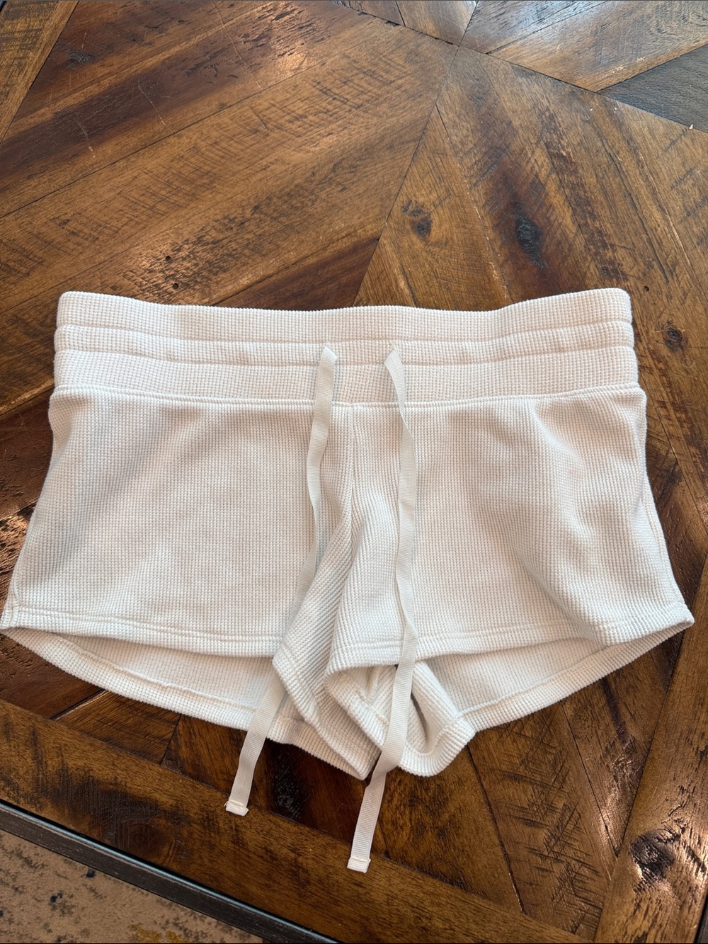 Gilly Hicks Cream Ribbed Knit Lounge Shorts